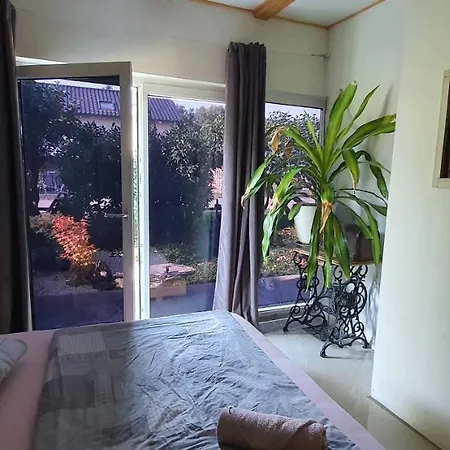 An Der Elsterbrücke *